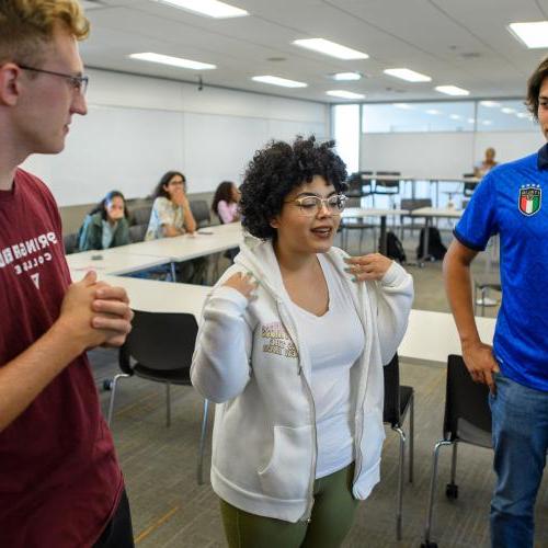 Students participating in Cultural Connections meeting during New Student Orientation